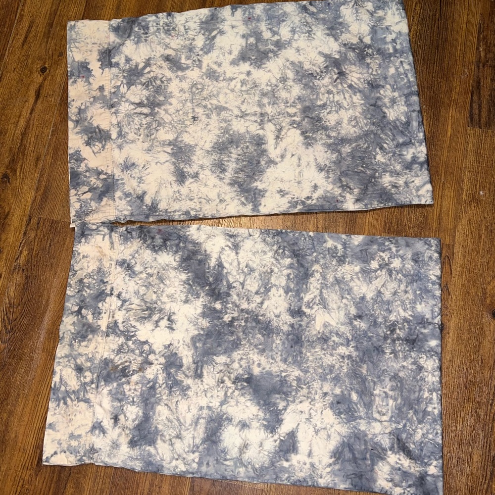 Tan & Black/ Gray Tie Dye Regular Full Sized Cotton Pillowcases (2) - Picture 3 of 8